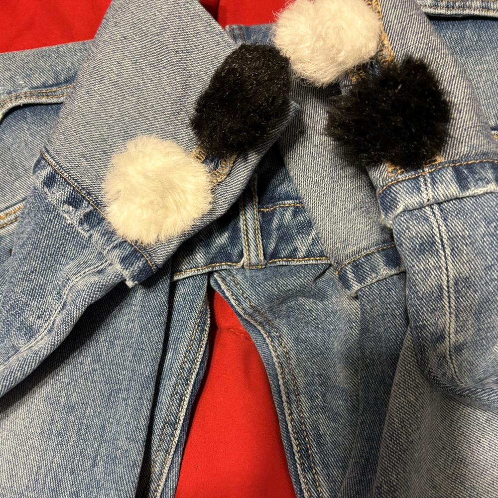 Zara Trafaluc Capri Sz 2 Very Unique Style Cuffed, Front Zip Decorative Pom Pom - Picture 5 of 10